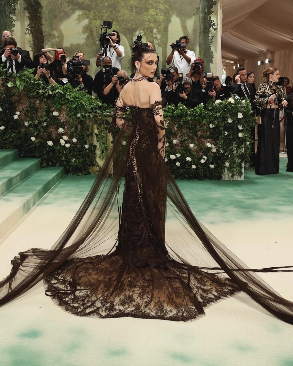 Met Gala 2025｜紅地毯上的新面孔？認識美國 Gen Z 網路名人 Emma Chamberlain