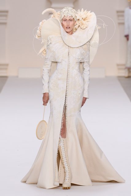 Muslin Takes The Spotlight At Thom Browne’s Autumn 2024 Couture Show