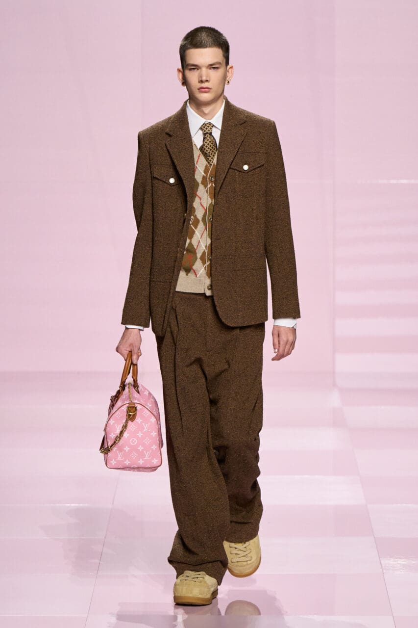 Pharrell 與 Nigo 聯手打造 Louis Vuitton 2025 秋冬男裝，回顧過去檔案重塑未來街頭衣櫥｜Fall/Winter 2025 Mesnwear