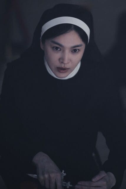 韓國票房冠軍！宋慧喬《驅魔黑修女 Dark Nuns》3月13日香港上映，7個不能錯過看點，繼《黑暗榮耀》後的話題代表作品！